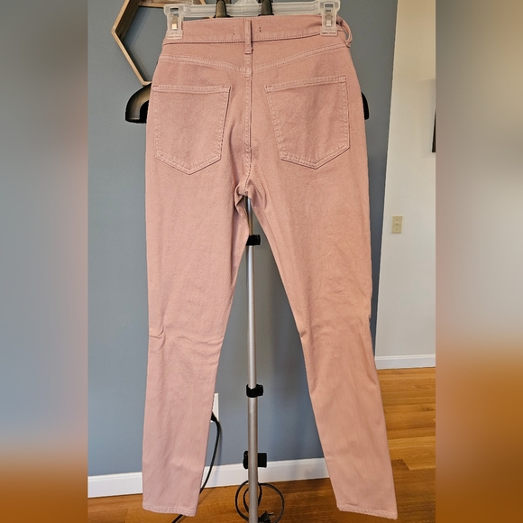 EXPRESS SKINNY LEG JEANS - STRETCHY- SIZE 4R- DISTRESSED KNEE - Picture 1 of 5